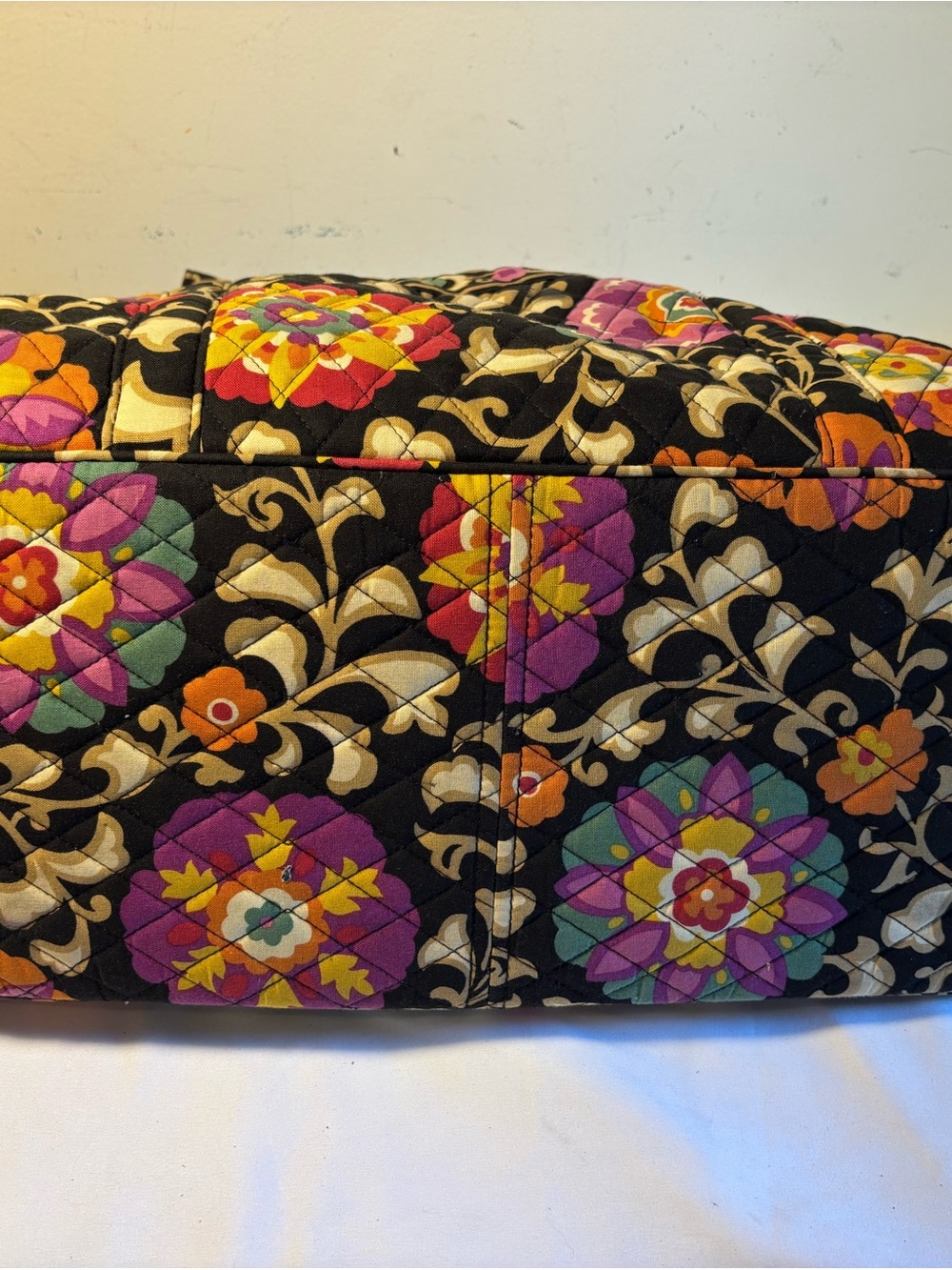 Vera Bradley Vera XL Tote Bag in the retired "Suzani" pattern - Picture 6 of 7